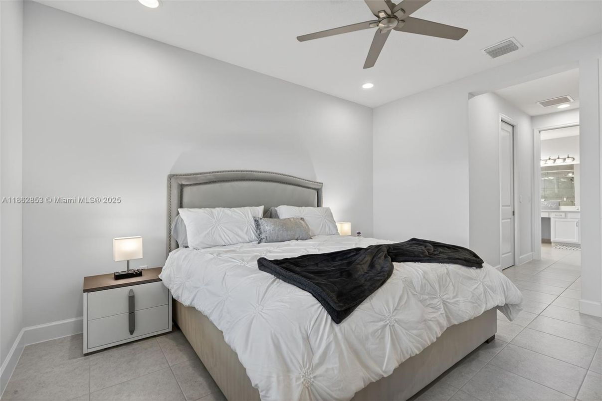 Bedroom, Interior, Recessed Lighting