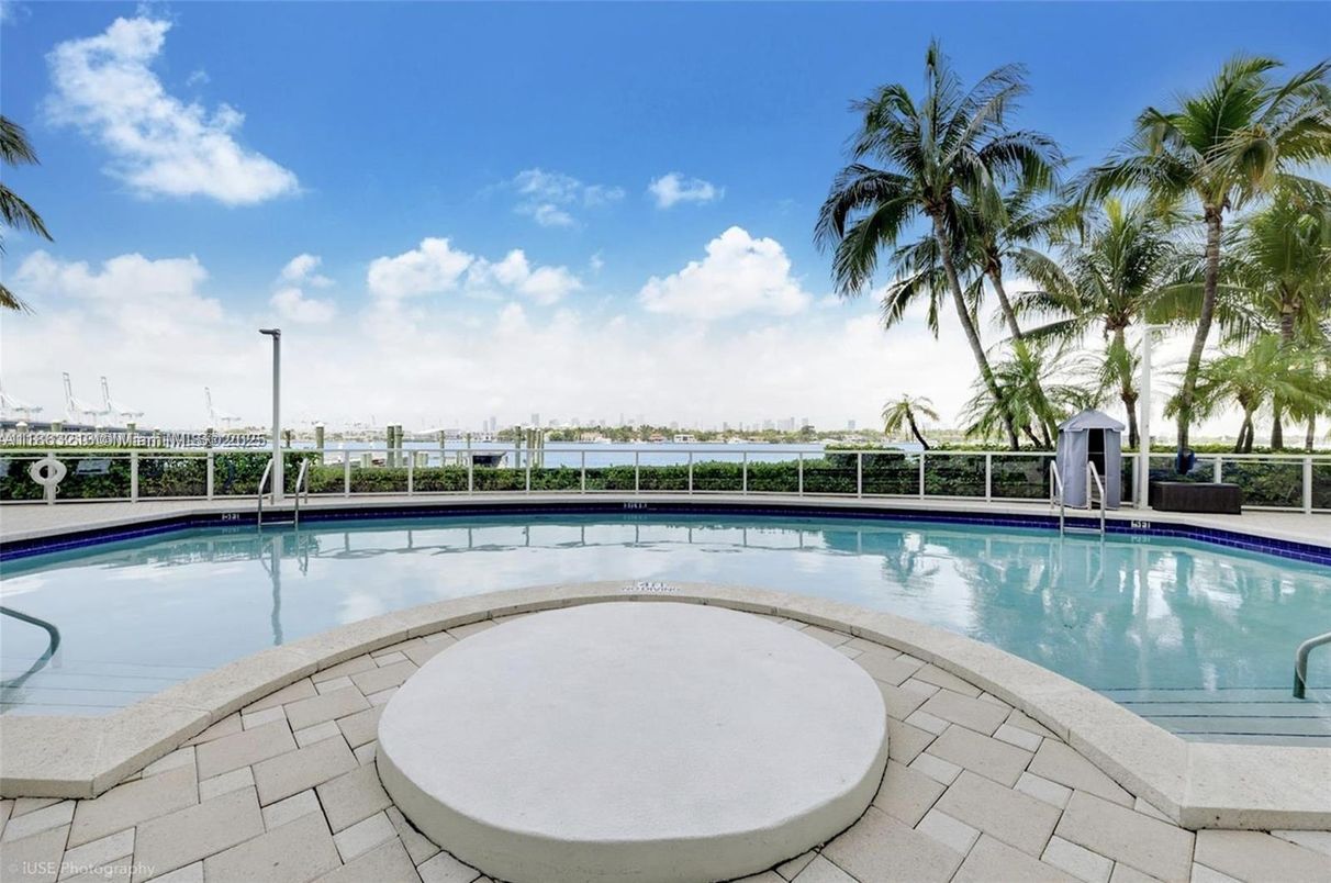 Exterior, Pool, Water