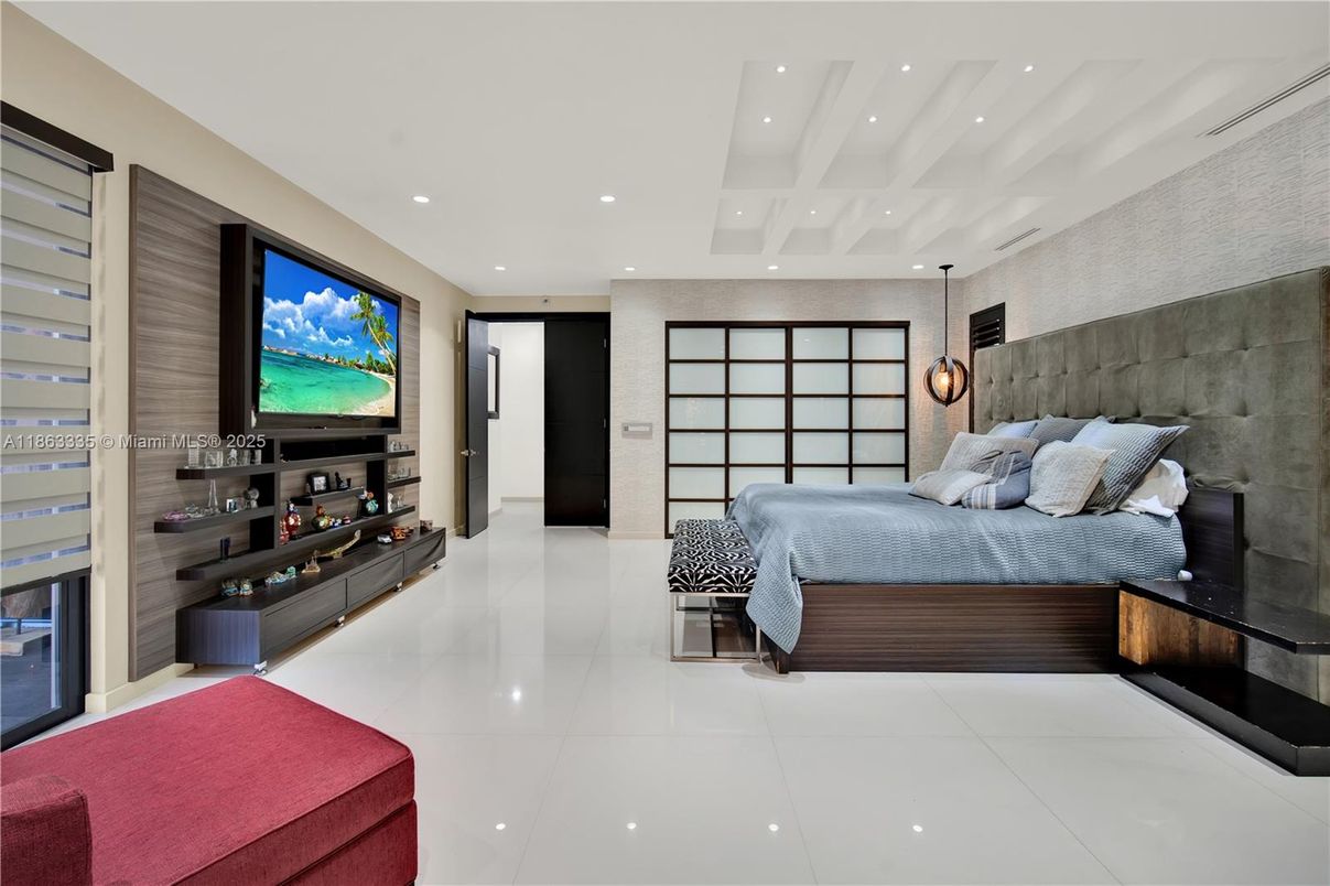 Bedroom, Interior, Recessed Lighting