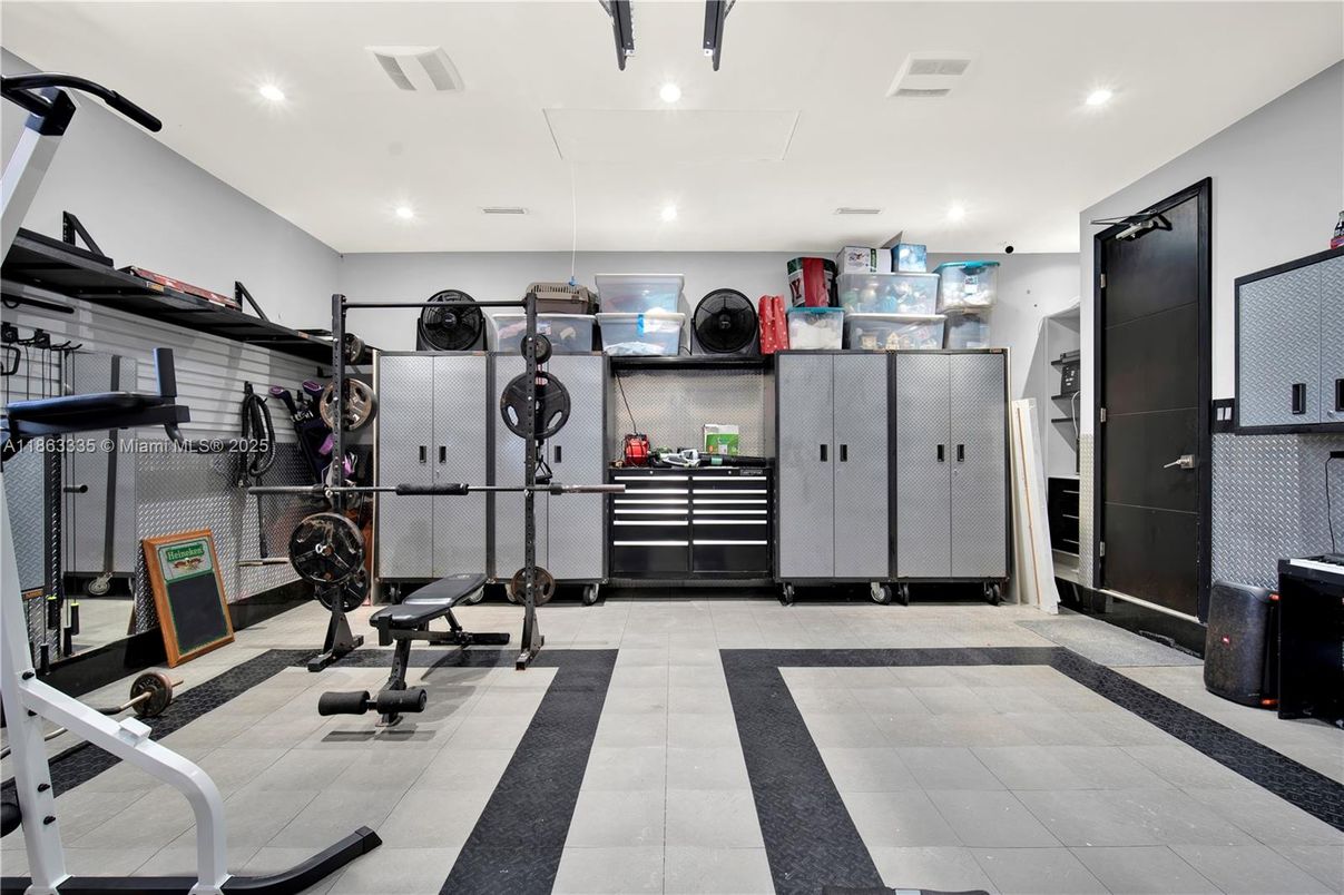 Fitness Equipment, Interior, Recessed Lighting