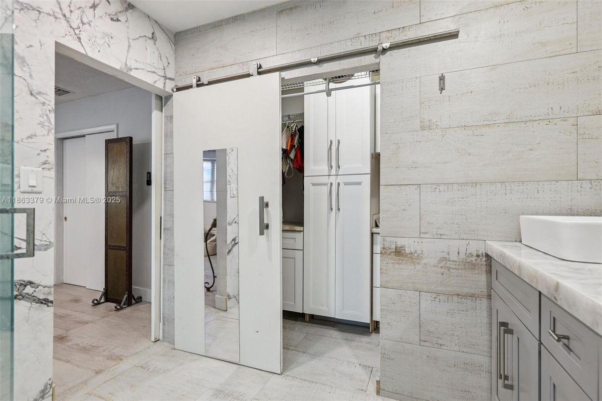Interior, Marble Walls
