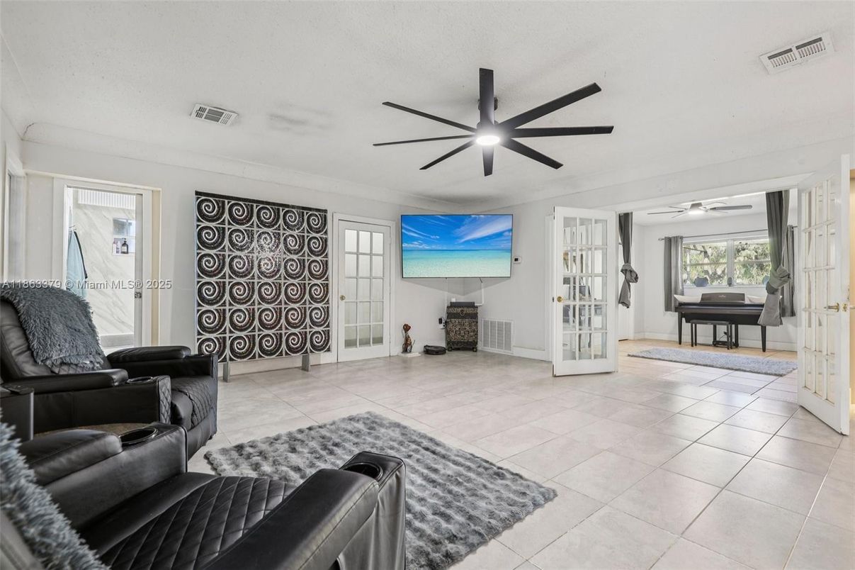 Home Theatre Room, Interior