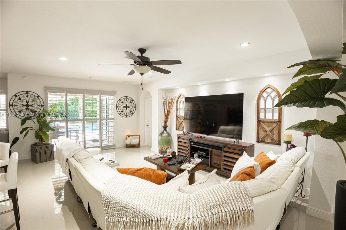 Interior, Living room, Recessed Lighting