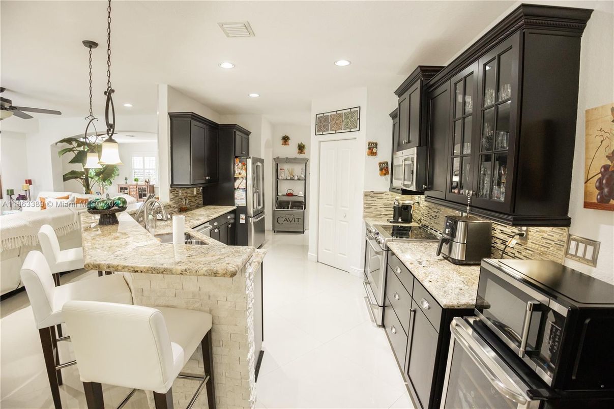 Interior, Kitchen, Pendant Lights, Recessed Lighting
