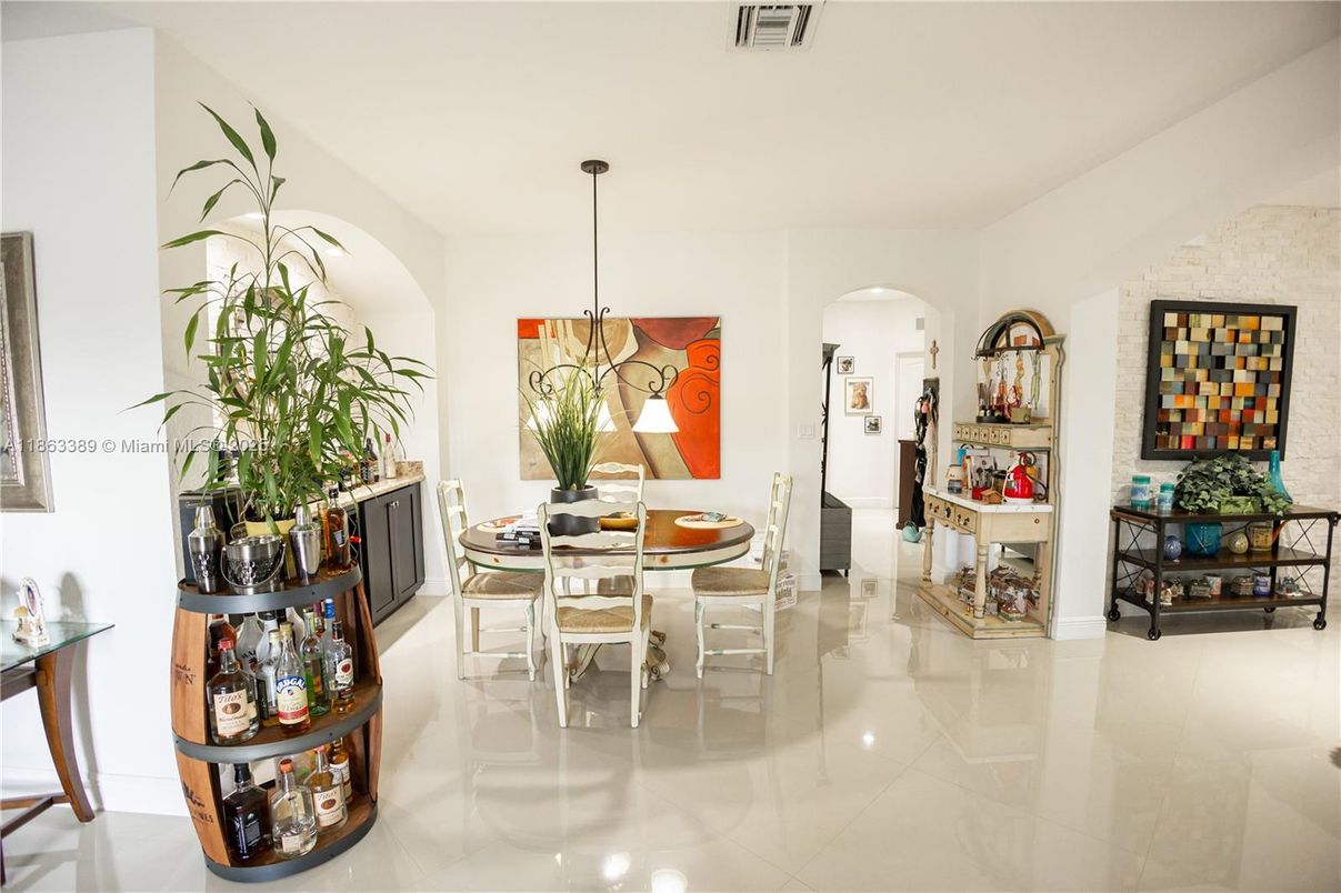 Dining room, Interior, Pendant Lights