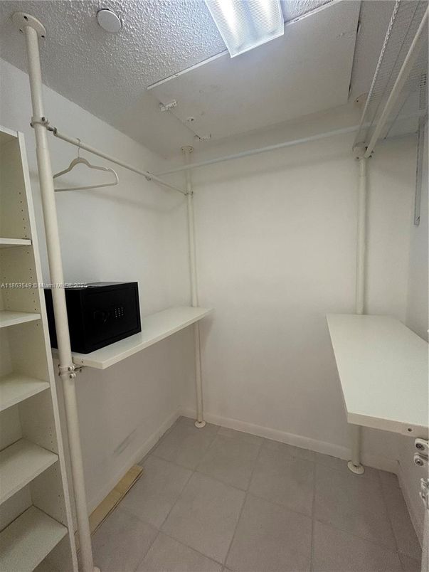Interior, Walk-in Closets