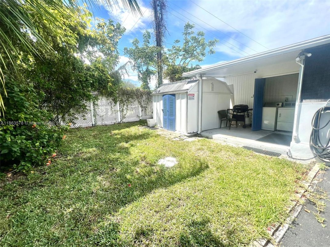 Backyard, Exterior