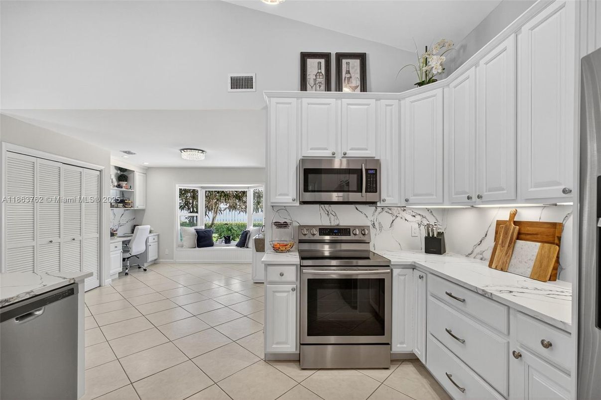 Interior, Kitchen, Stainless Steel Appliances