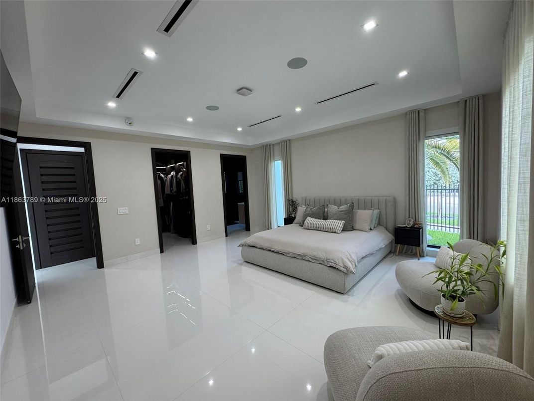 Bedroom, Interior, Recessed Lighting