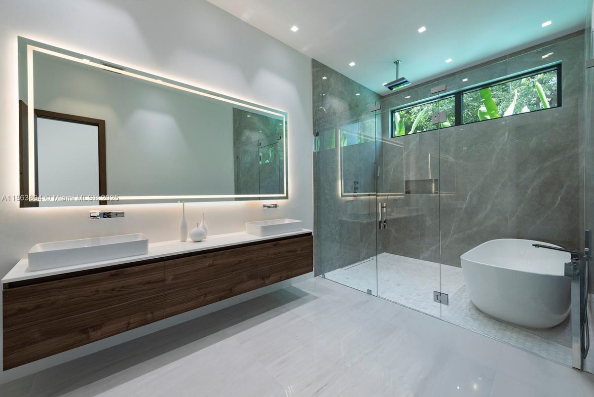 Bathroom, Dual Sink Vanities, Free Standing Baths, Glass Shower, Interior, Recessed Lighting