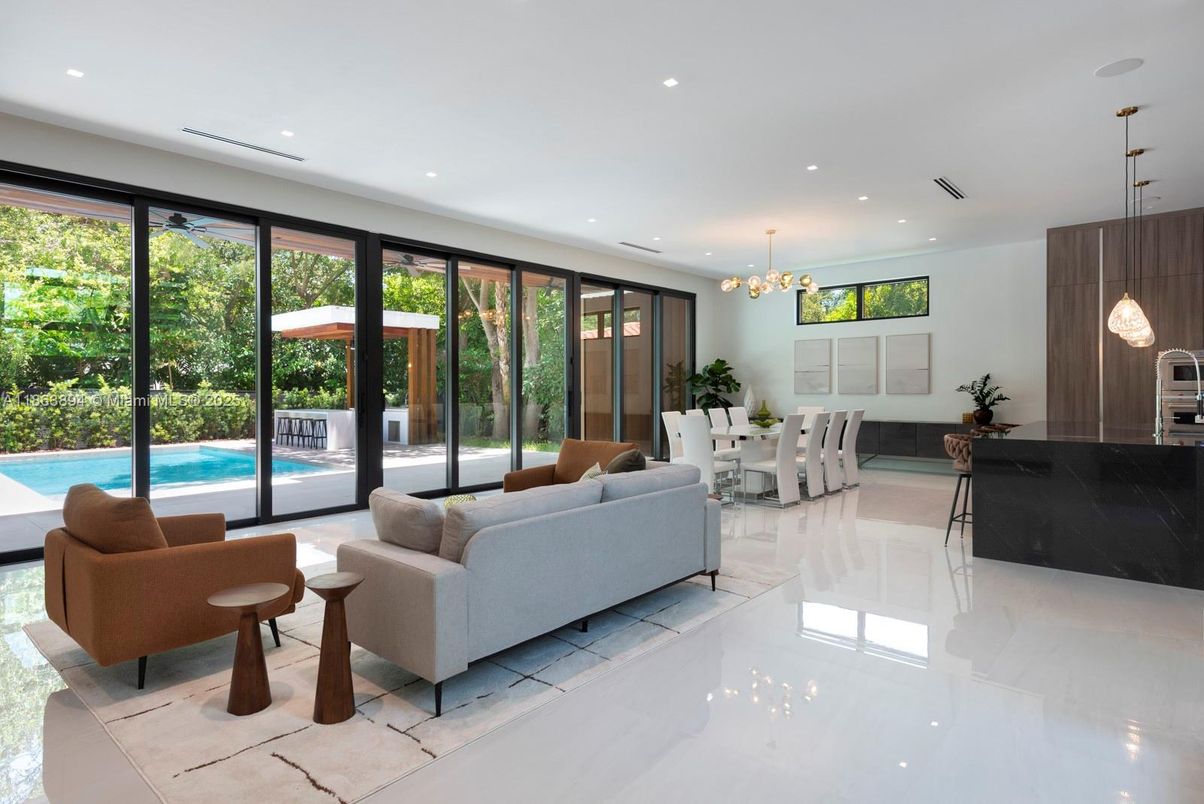 Dining room, Interior, Kitchen, Living room, Pendant Lights, Recessed Lighting