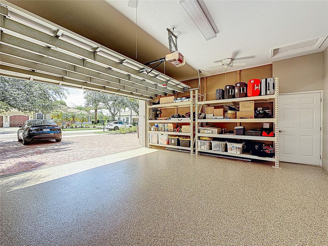 Garage, Interior