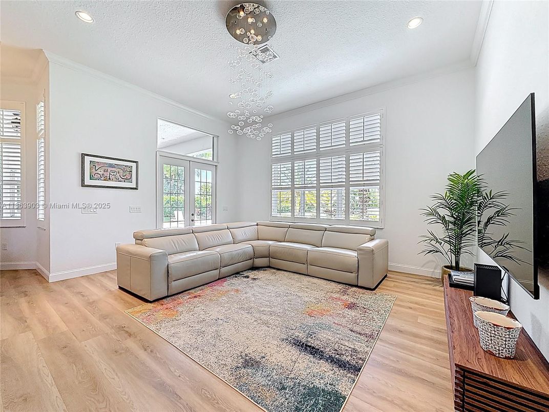 Interior, Living room, Recessed Lighting, Wood Texture Flooring
