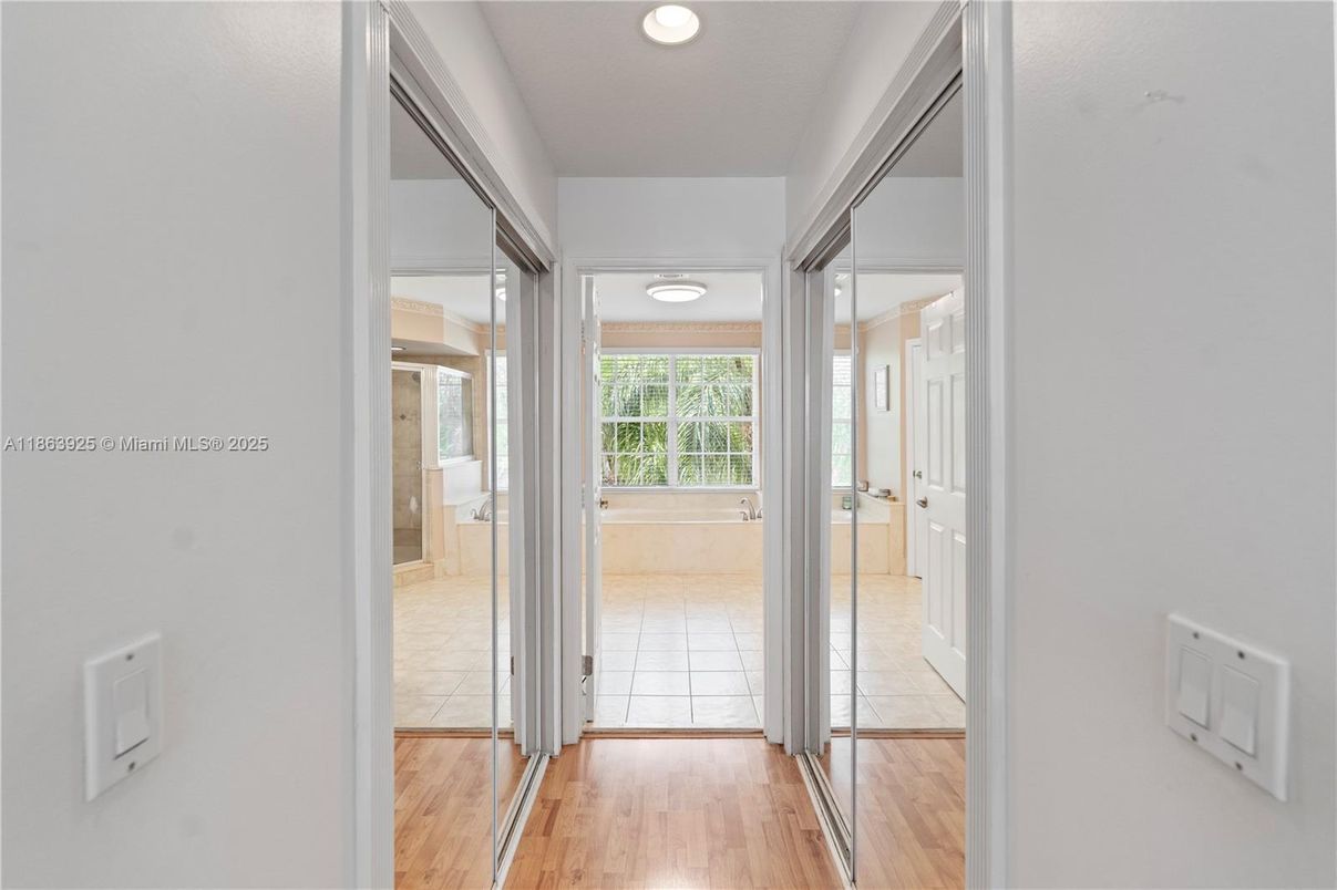 Bathroom, Interior, Recessed Lighting, Wood Texture Flooring