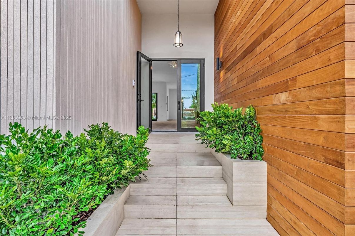Exterior, Pendant Lights