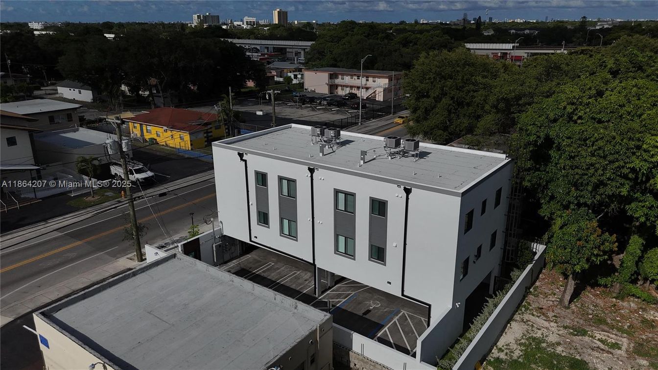 Exterior, Drone