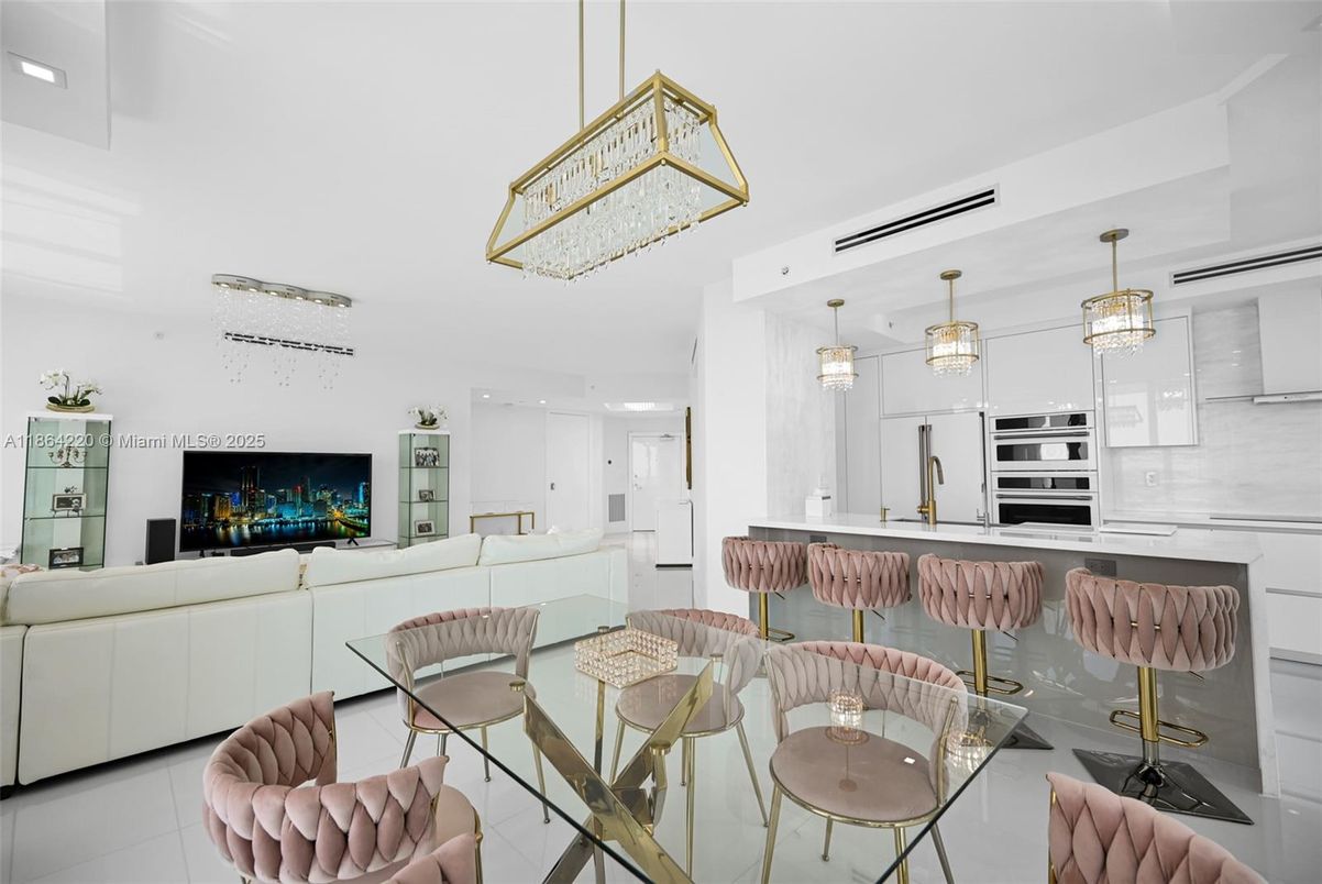 Dining room, Interior, Kitchen, Living room, Pendant Lights, Recessed Lighting