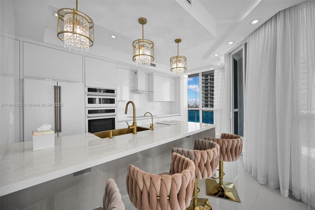 Chandelier, Interior, Kitchen, Recessed Lighting, Stainless Steel Appliances