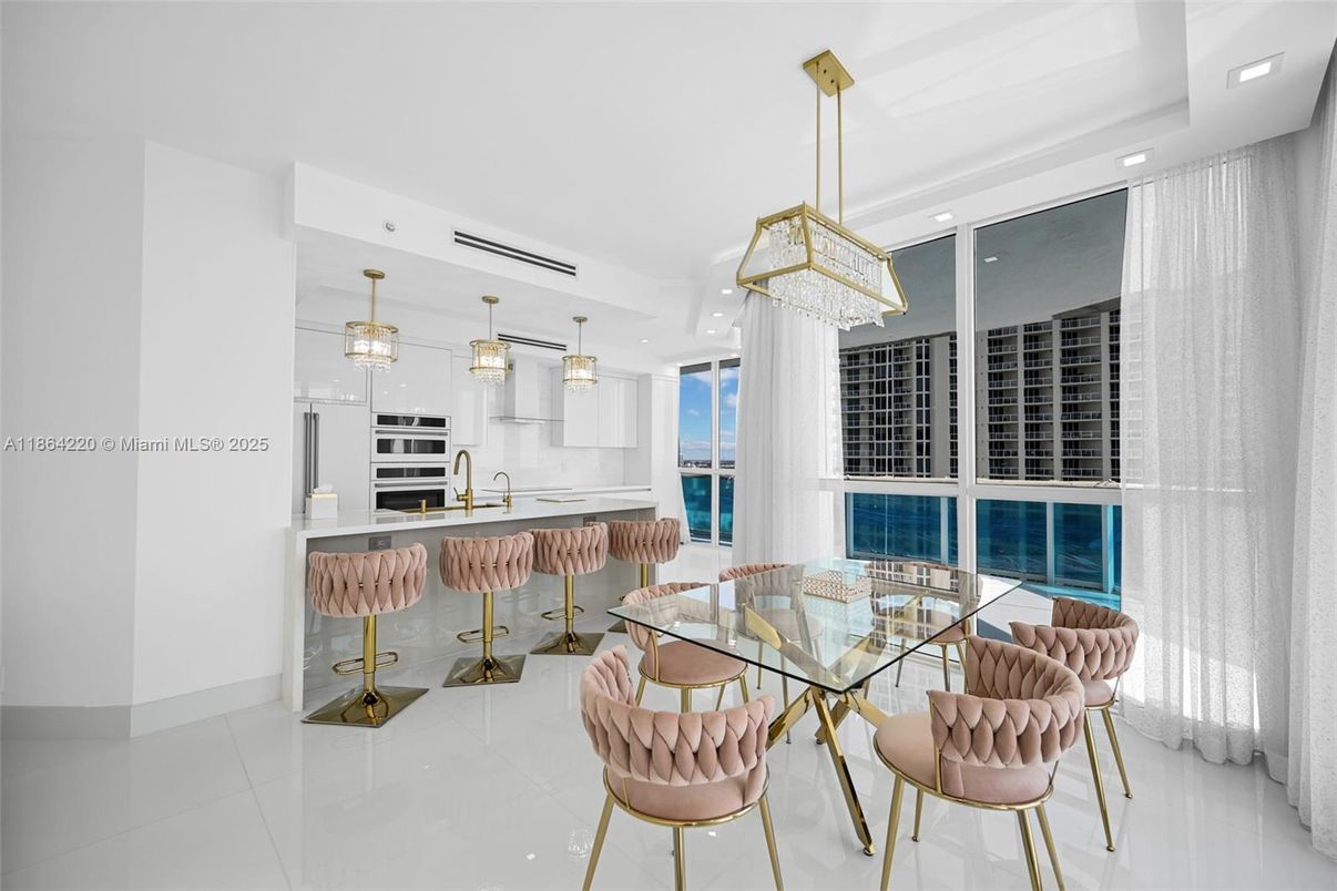 Dining room, Interior, Kitchen, Pendant Lights, Recessed Lighting