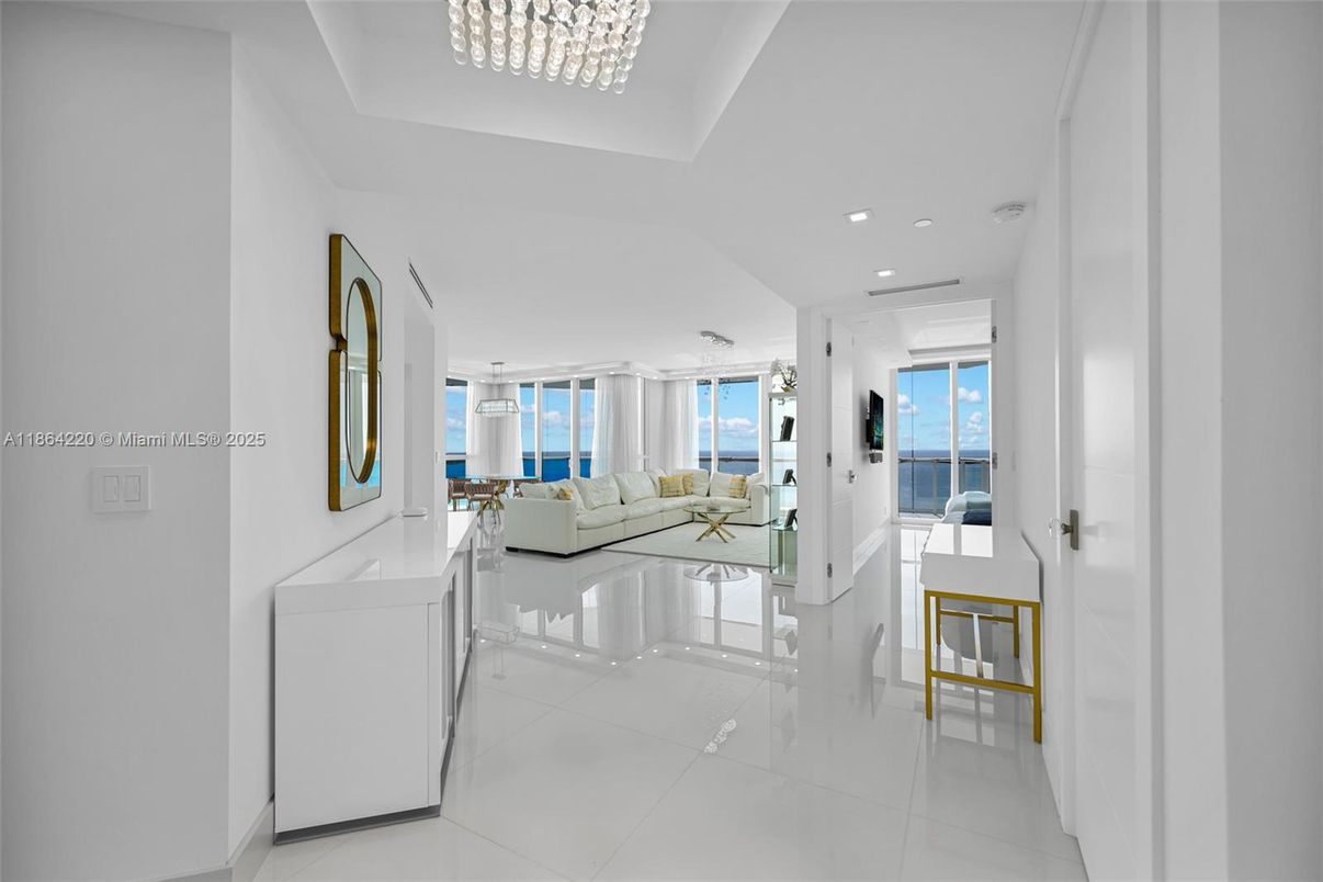 Interior, Living room, Recessed Lighting, Water