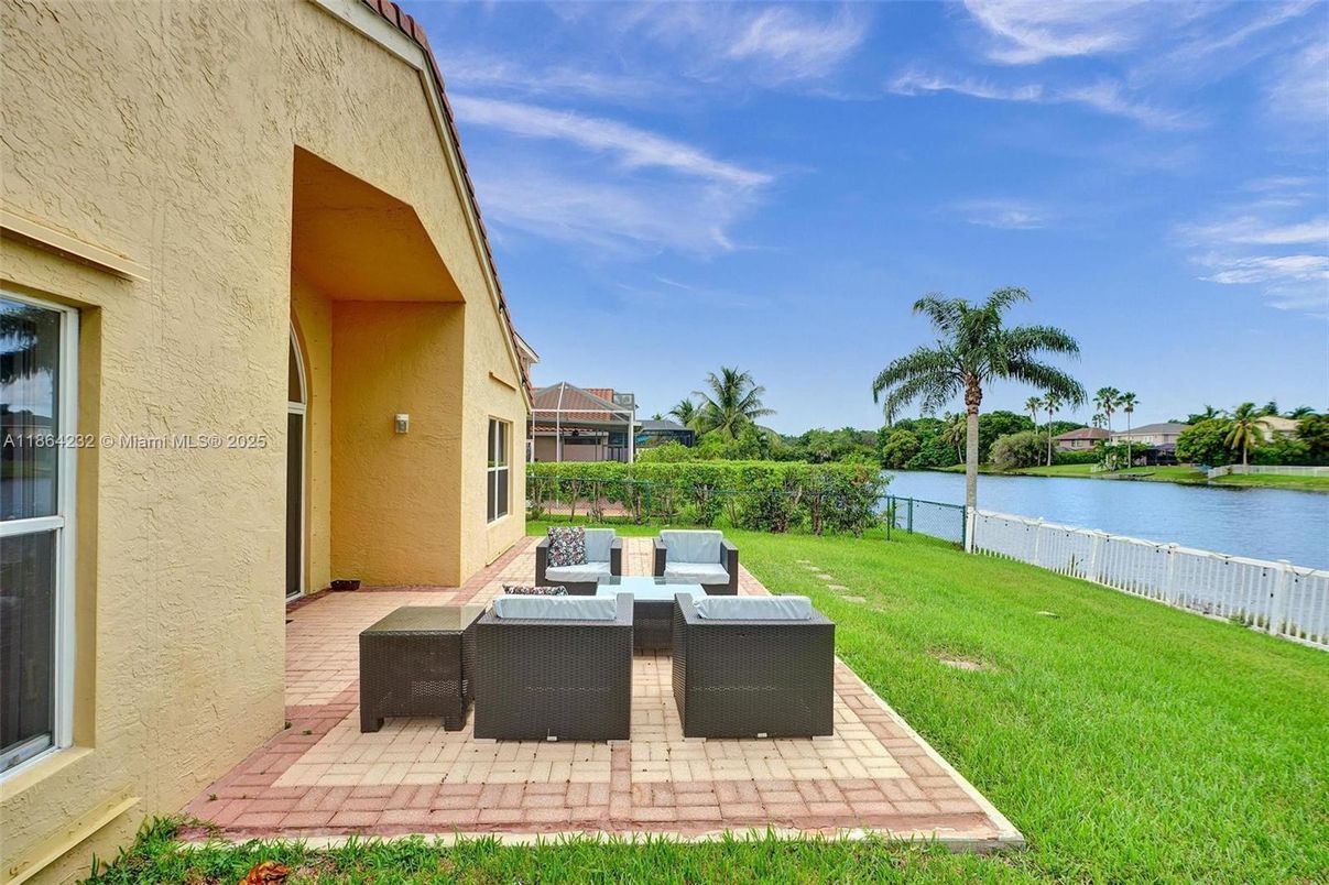 Backyard, Exterior, Water