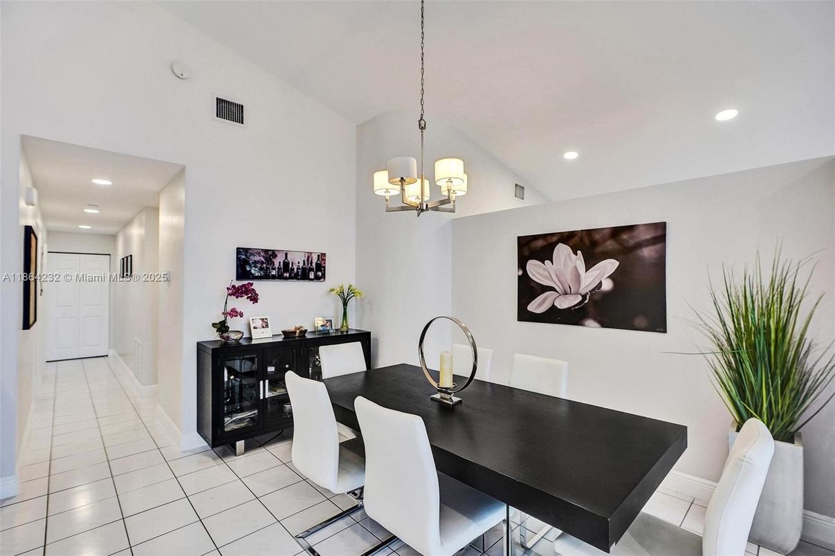 Chandelier, Dining room, Interior, Recessed Lighting