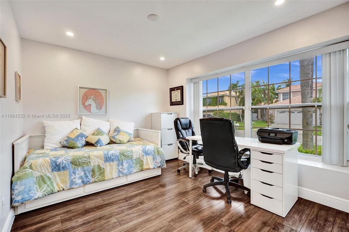 Home Office, Interior, Recessed Lighting, Wood Texture Flooring