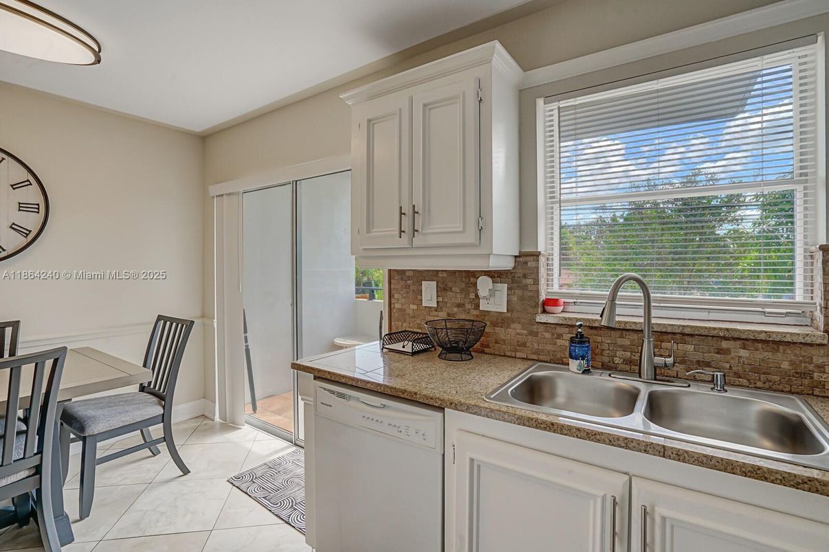 Dining room, Interior, Kitchen