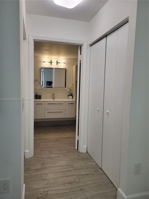 Bathroom, Dual Sink Vanities, Interior, Wood Texture Flooring