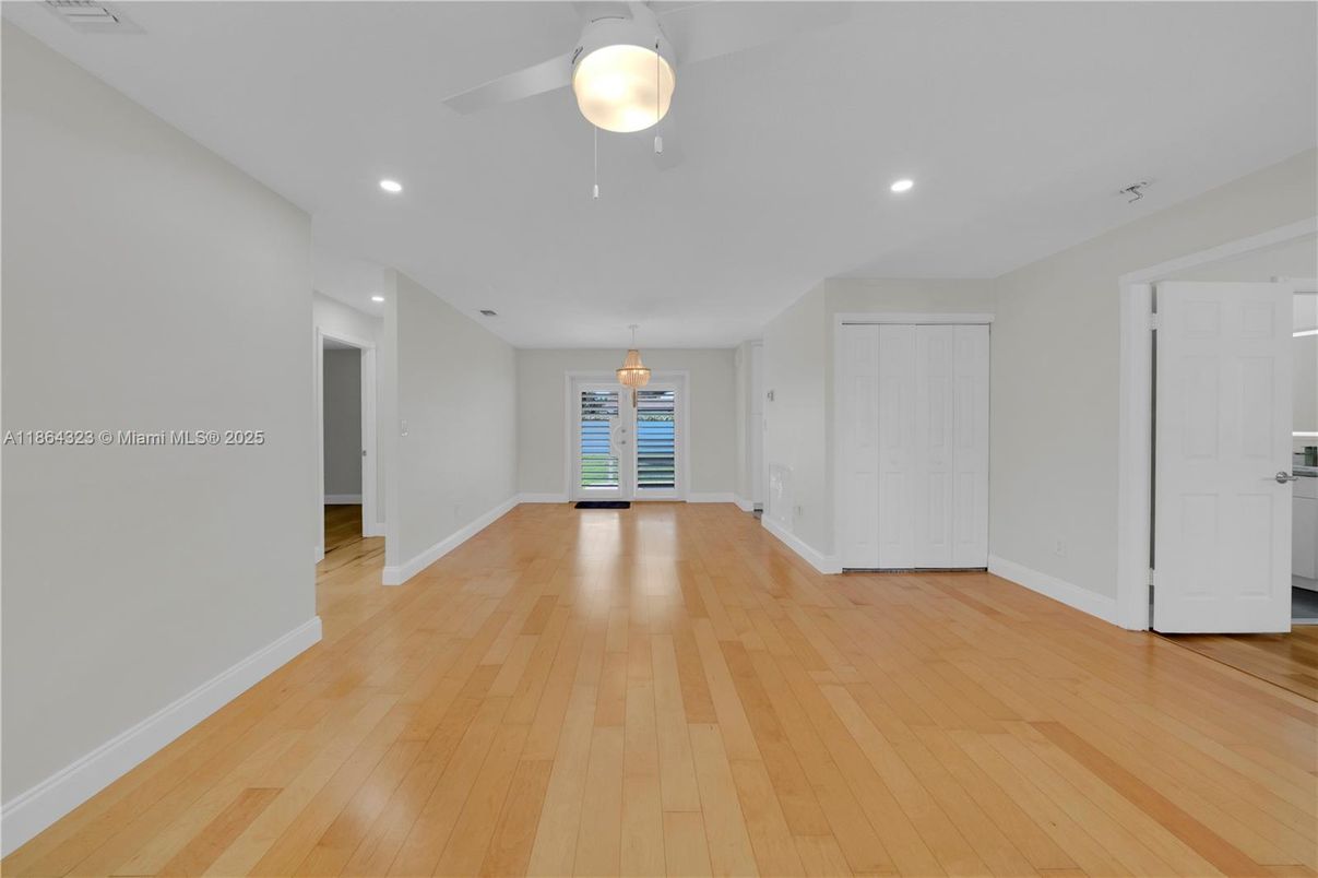 Empty room, Interior, Pendant Lights, Recessed Lighting, Wood Texture Flooring