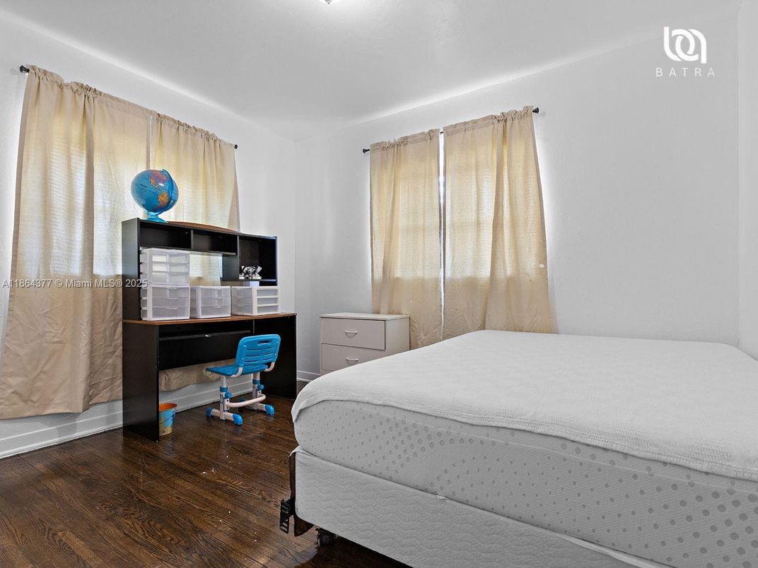 Bedroom, Home Office, Interior, Wood Texture Flooring