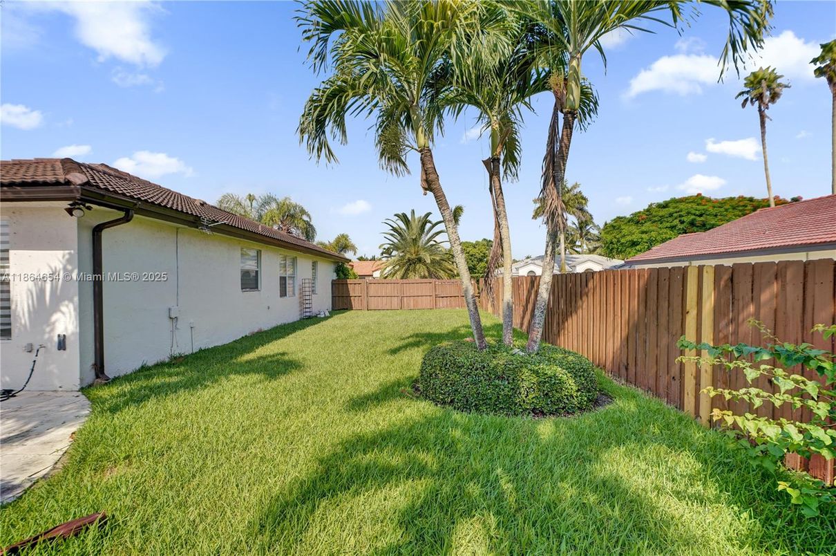 Backyard, Exterior