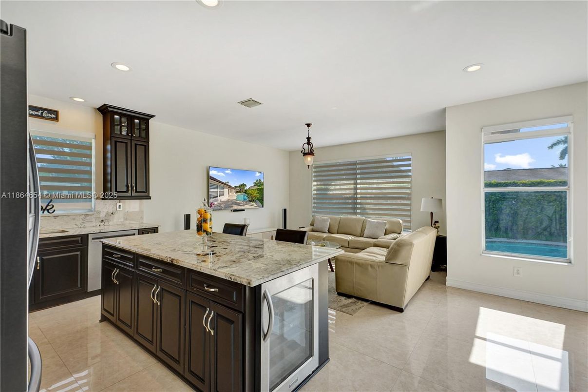 Interior, Kitchen, Living room, Pendant Lights, Recessed Lighting