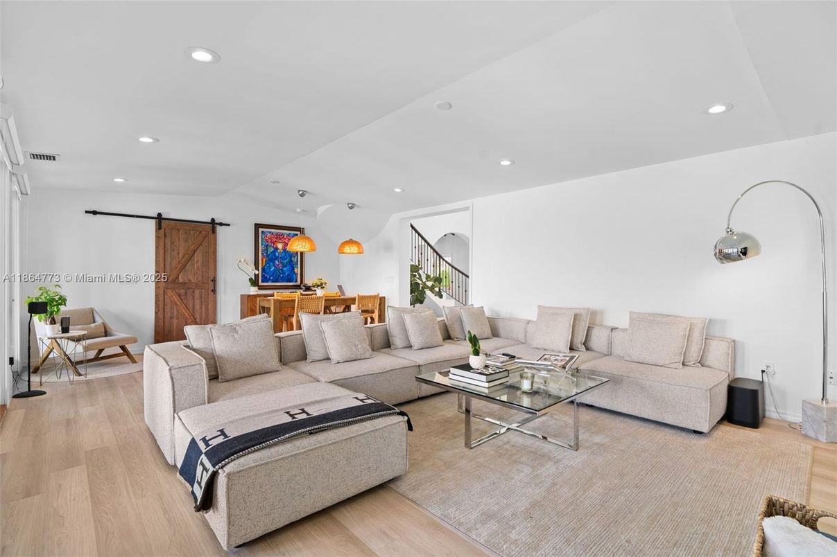 Interior, Living room, Recessed Lighting, Wood Texture Flooring