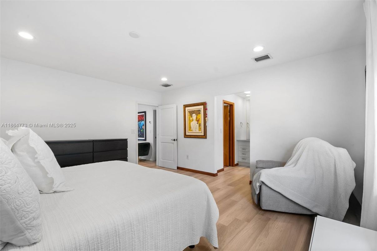 Bedroom, Interior, Recessed Lighting, Wood Texture Flooring