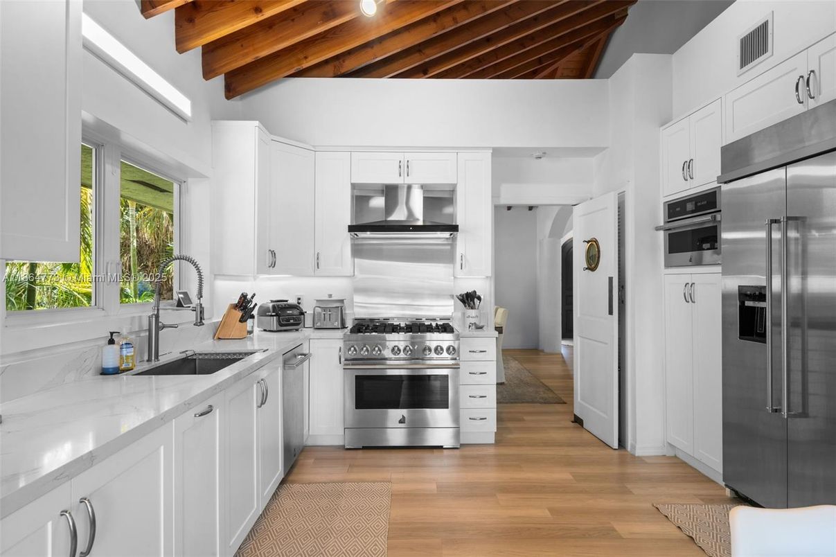 Interior, Kitchen, Stainless Steel Appliances, Wooden Beams, Wooden Ceilings, Wood Texture Flooring