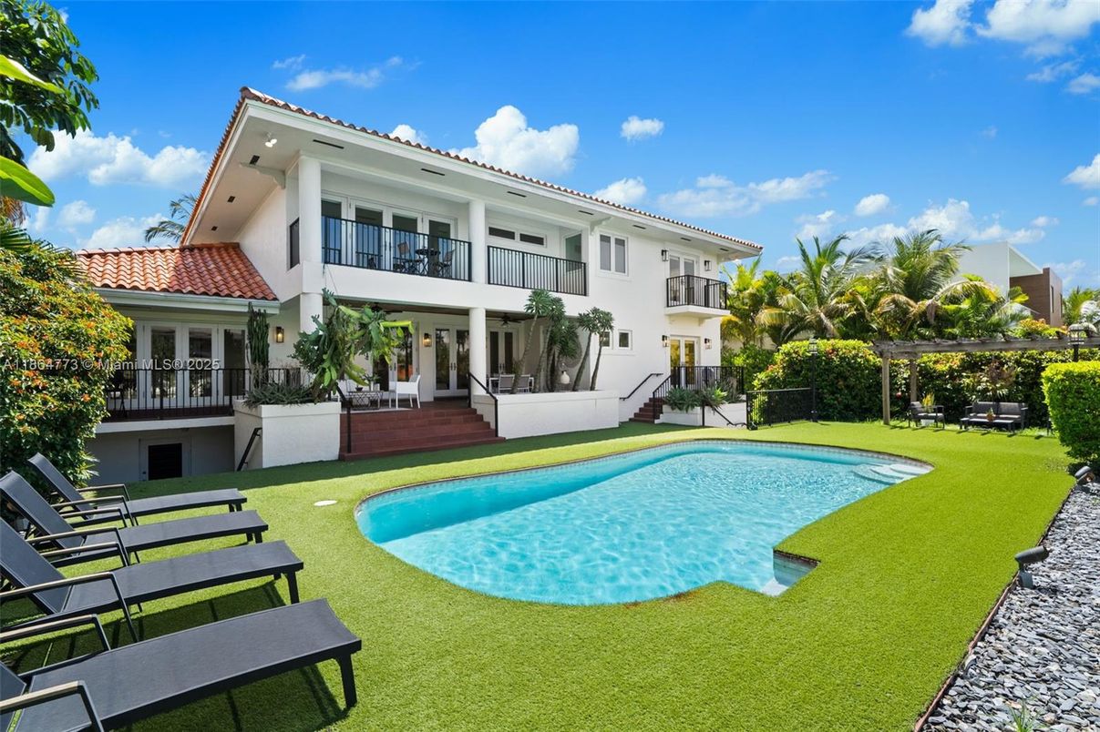 Backyard, Exterior, Pool