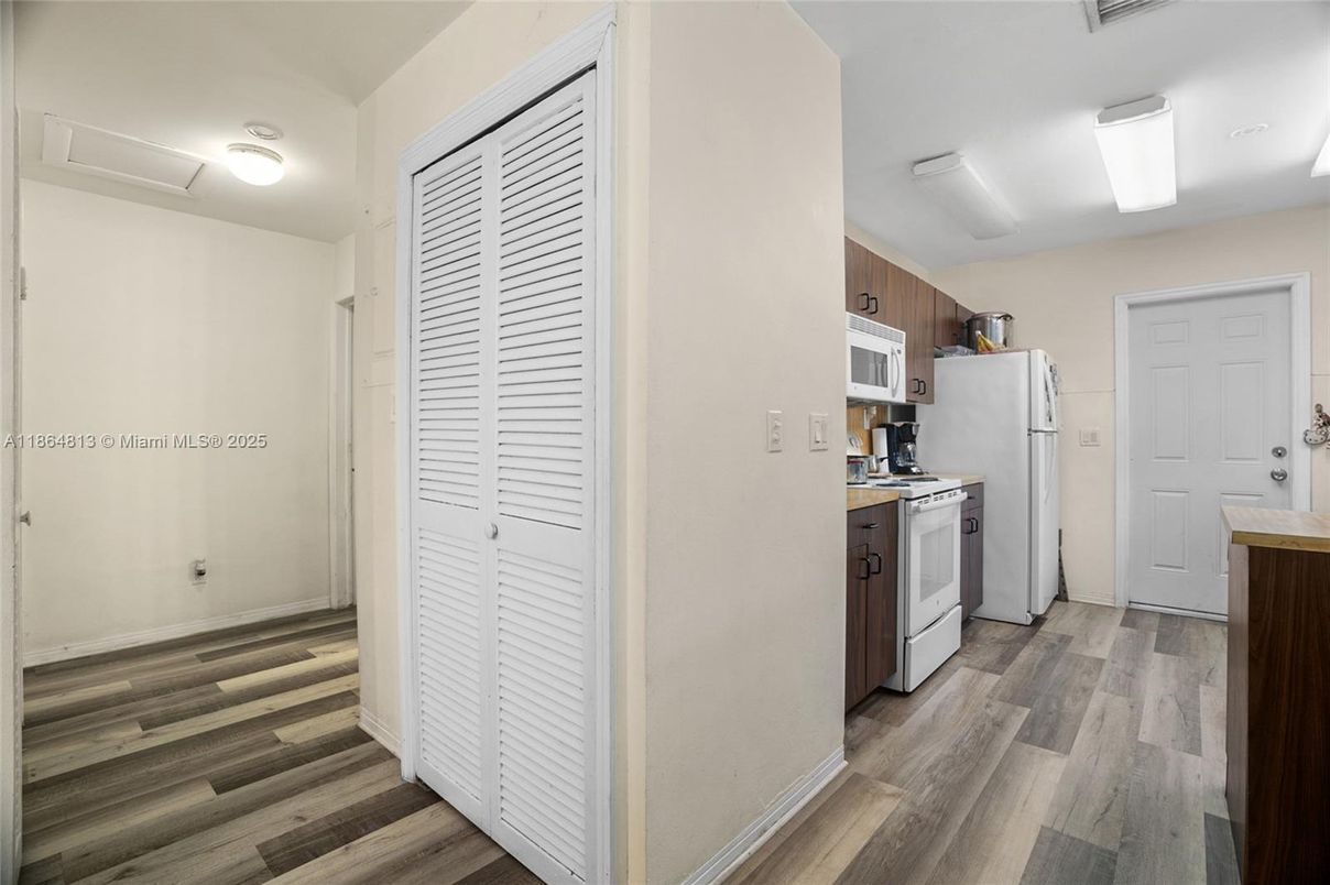 Interior, Kitchen, Wood Texture Flooring