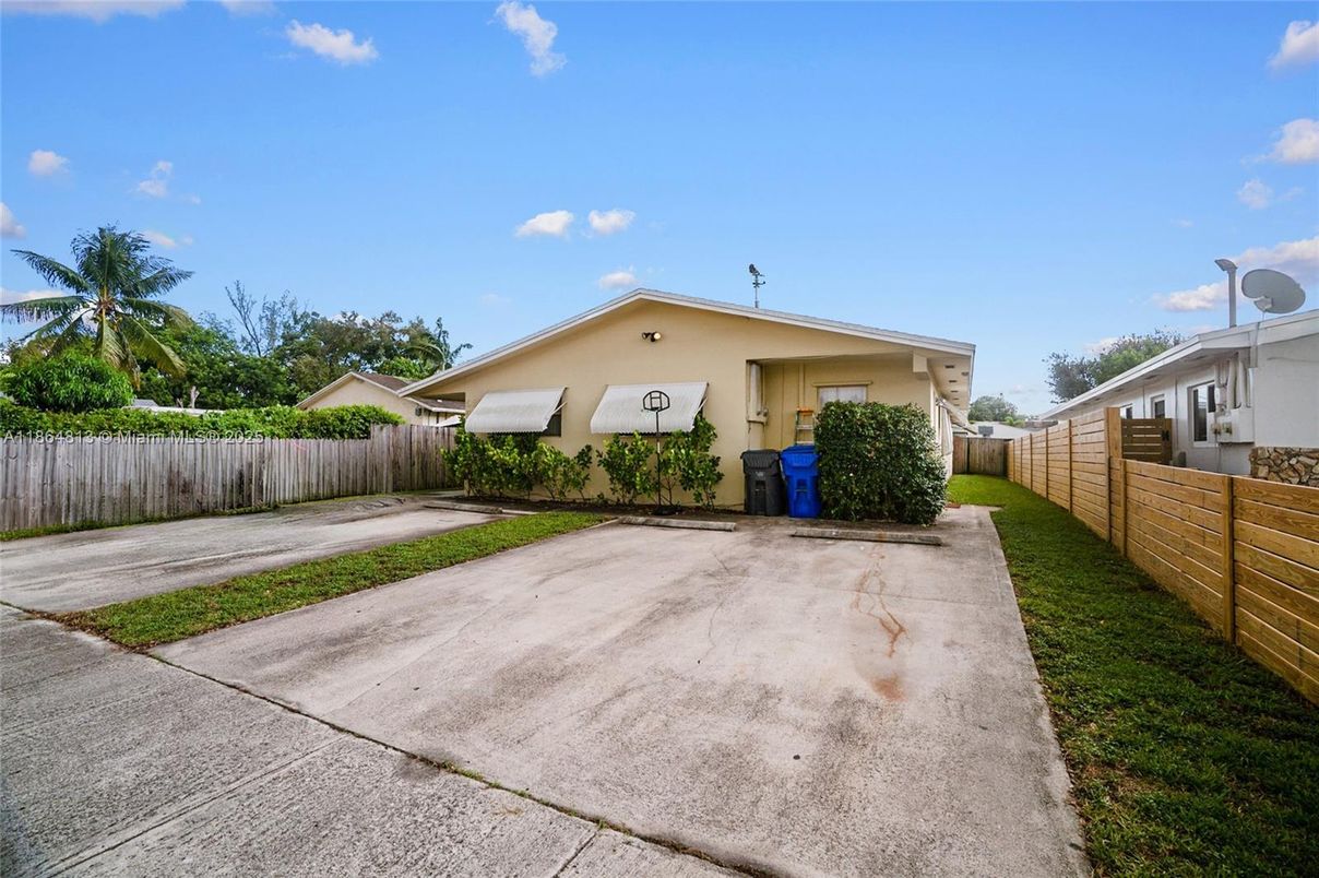 Backyard, Exterior