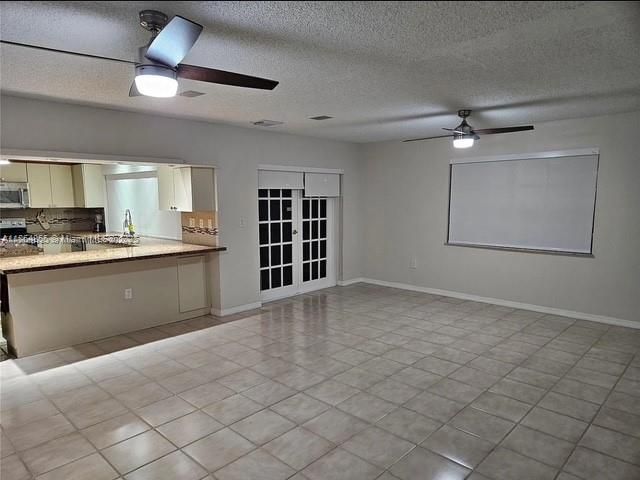 Empty room, Interior, Kitchen