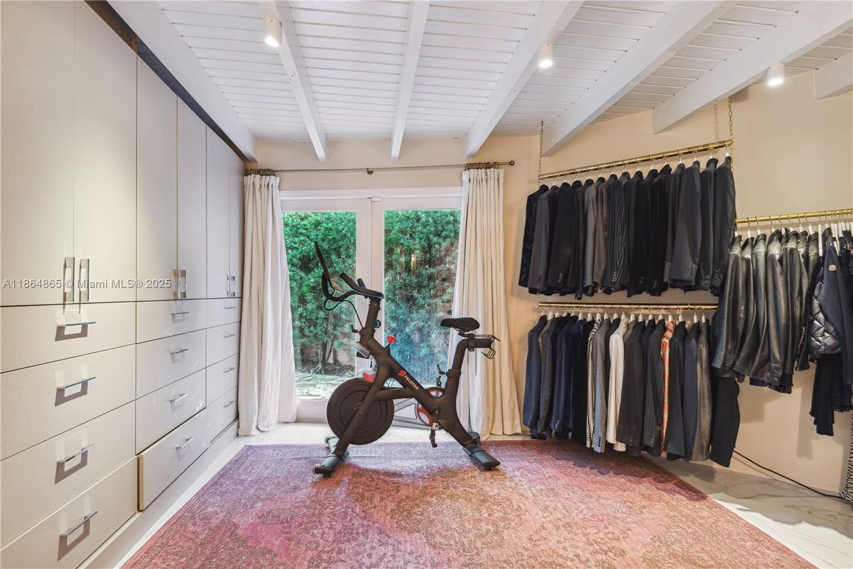 Fitness Equipment, Interior, Recessed Lighting