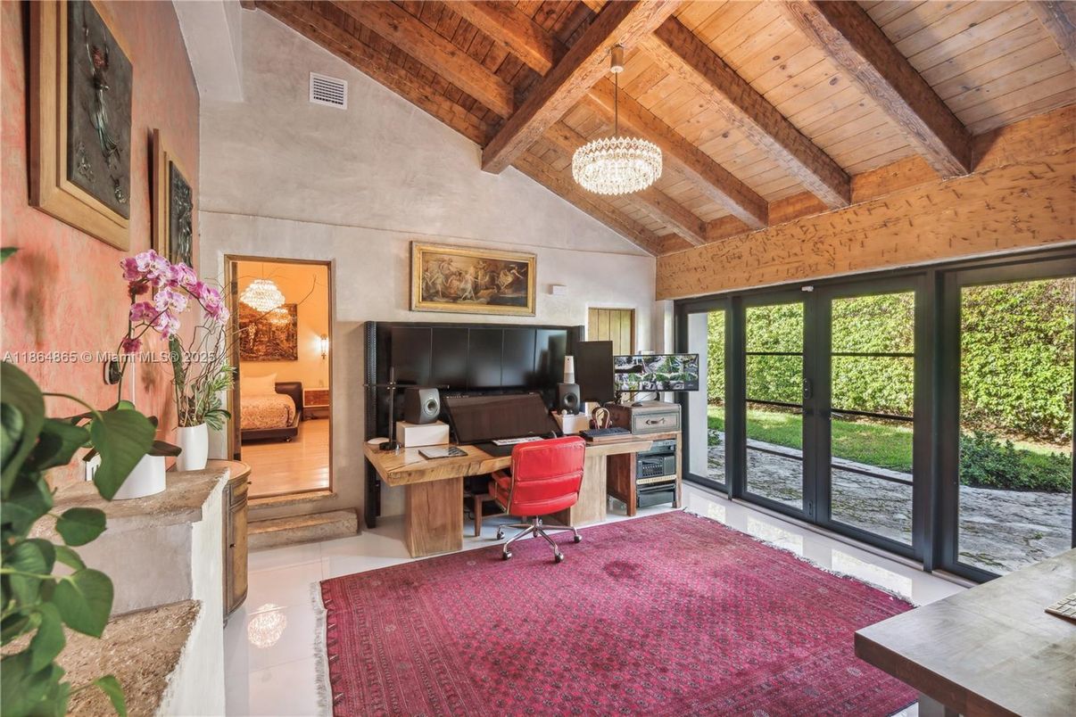 Chandelier, Home Office, Interior, Pendant Lights, Wooden Beams, Wooden Ceilings