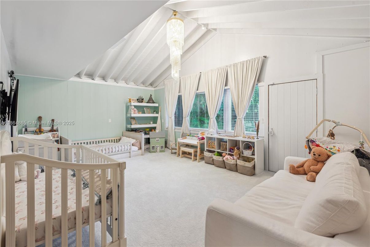 Chandelier, Interior