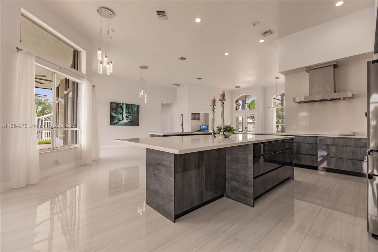 Interior, Kitchen, Pendant Lights, Recessed Lighting, Stainless Steel Appliances
