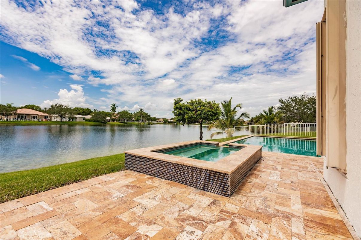 Exterior, Pool, Water