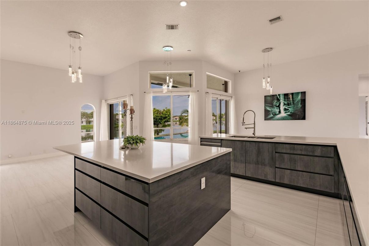 Interior, Kitchen, Pendant Lights, Recessed Lighting