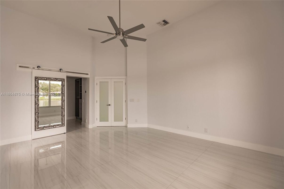 Empty room, Interior, Marble