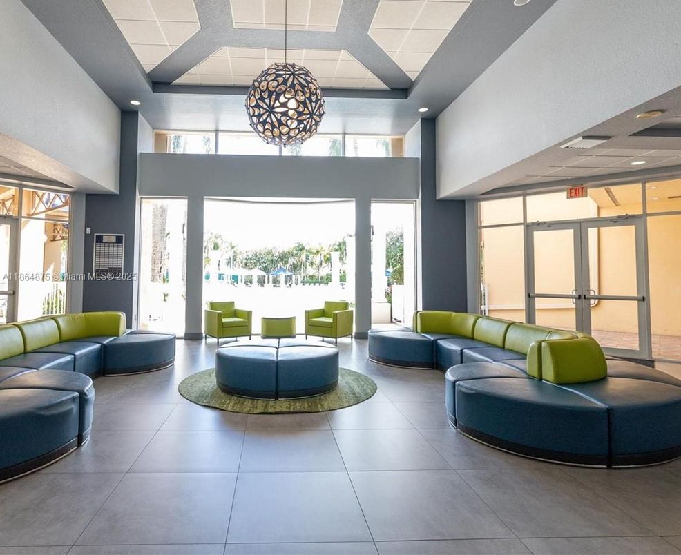 Interior, Living room, Pendant Lights, Recessed Lighting
