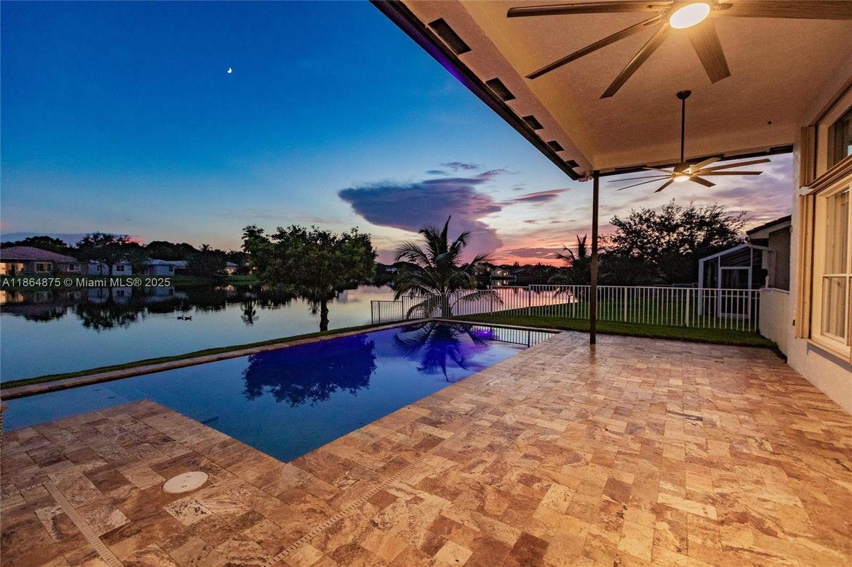 Exterior, Pool, Water