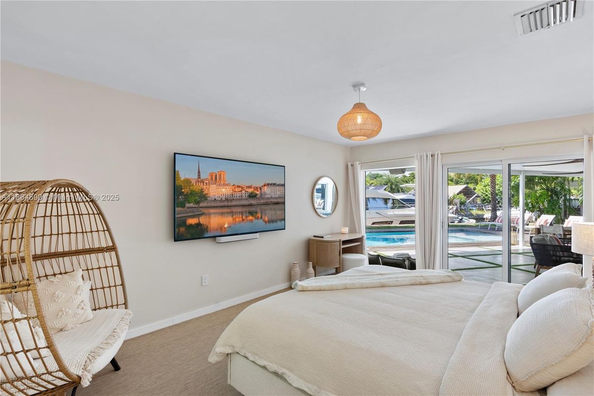 Bedroom, Interior, Pendant Lights, Water
